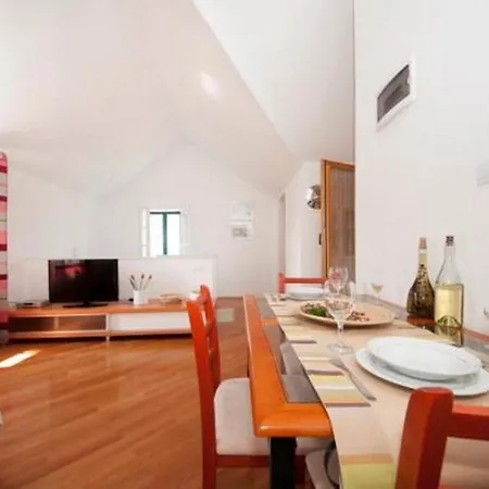 Apartmán With Wifi - 21923 *